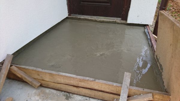 Entryway Concrete Repair in Decatur